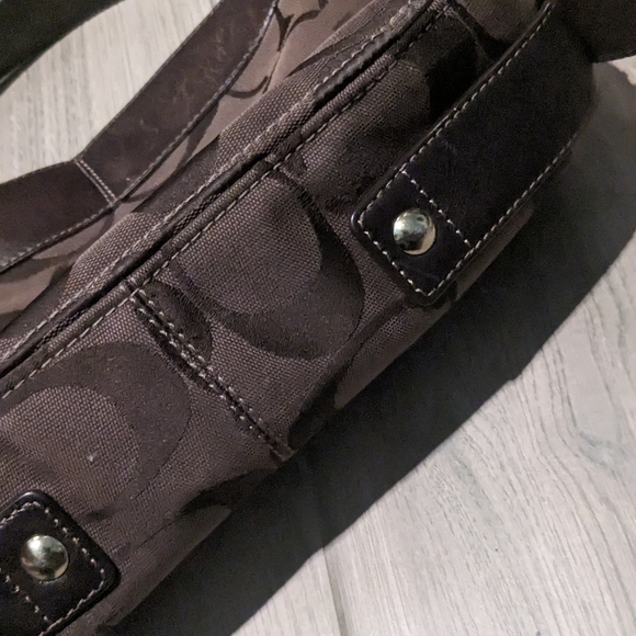 Authentic Coach shoulder bag - Picture 2 of 6